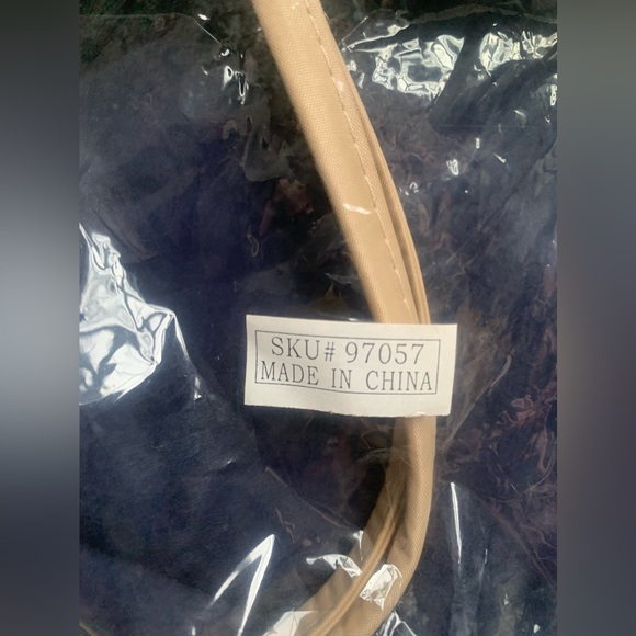 Small Tapestry Bag, in bag. (Took out for photo shoot) tan beige | Never used - Picture 11 of 11